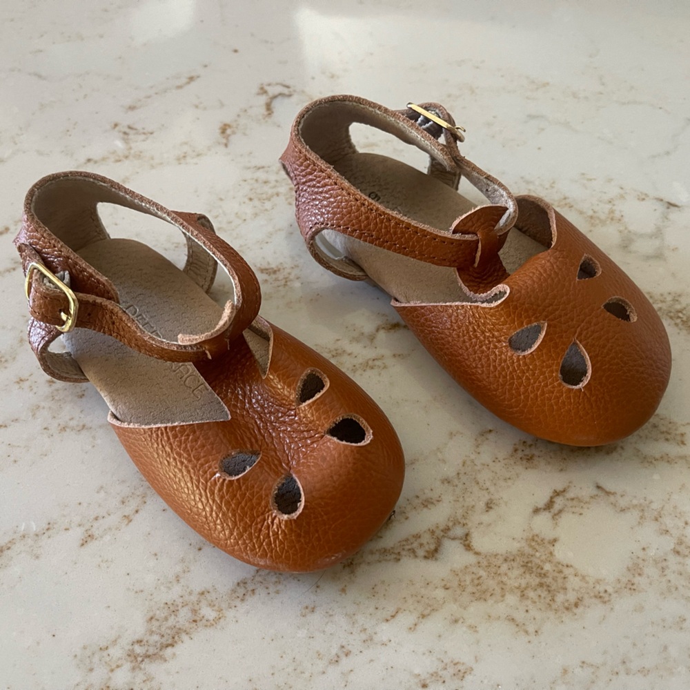 Deer Grace Flat - Camel - US Size 5 - Hard Sole